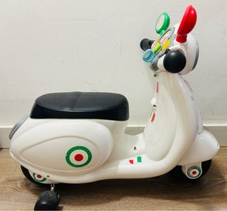 Moto Vespa Chicco Blanca Chicco - Spring Scooter