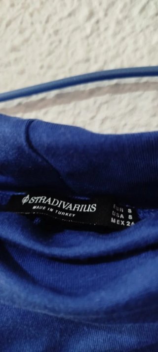 Camiseta azul manga larga