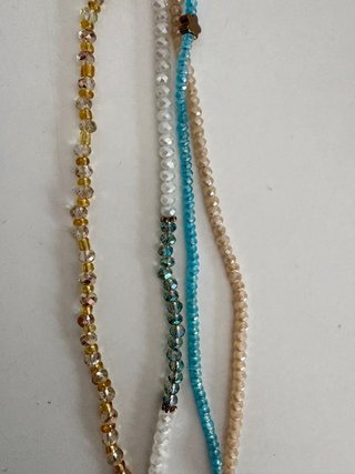 Collar largo boho multicapa con abalorios