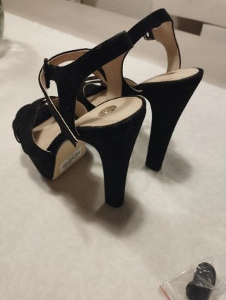 Zapatos de tacón negros