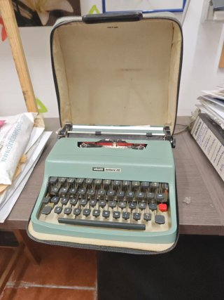 Olivetti Lettera 32 Máquina de Escribir