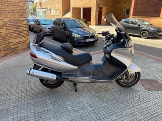 Suzuki Burgman 650 Executive Plata