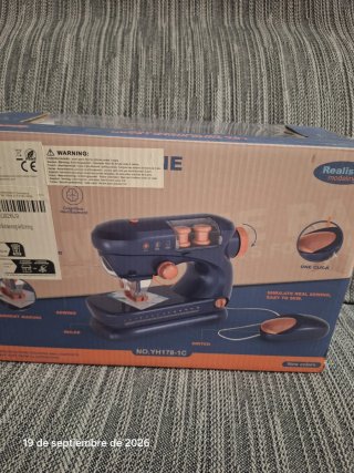 Máquina de coser a pilas