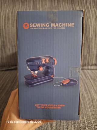 Máquina de coser a pilas