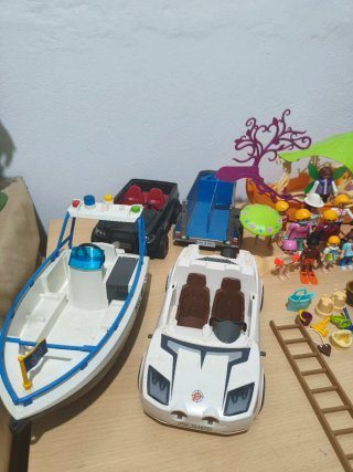 Lote Playmobil: Barco, Coche, Figuras