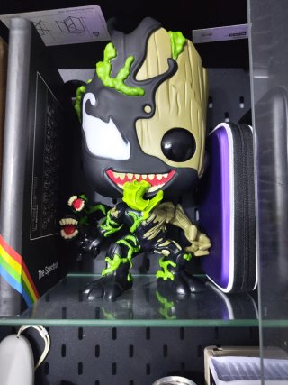 Funko Pop Gigante Venom Groot