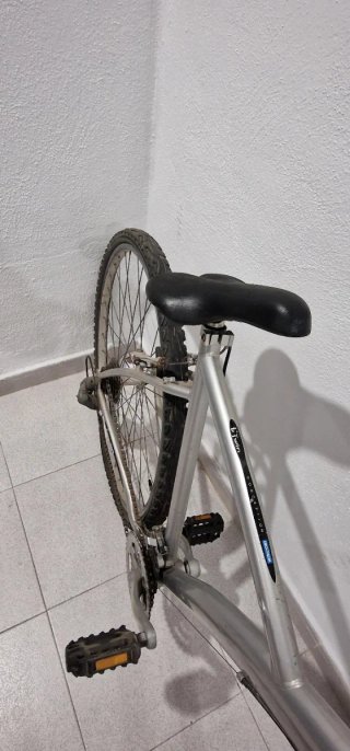 Bicicleta Btwin 5 Gris 28"