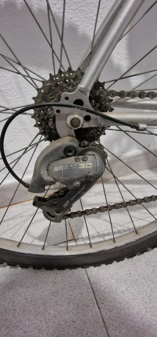 Bicicleta Btwin 5 Gris 28"
