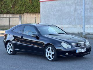Mercedes-Benz Clase C 2004