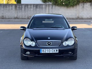 Mercedes-Benz Clase C 2004