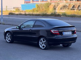 Mercedes-Benz Clase C 2004