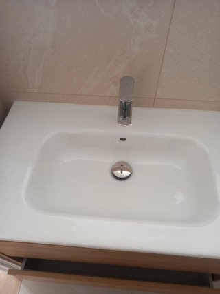 Mueble de baño madera y porcelana