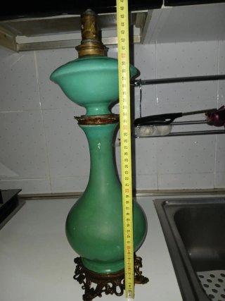 Lampada da tavolo vintage verde ad olio