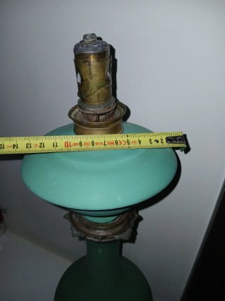 Lampada da tavolo vintage verde ad olio