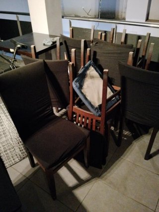 Sillas de restaurante tela y madera