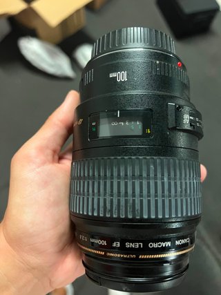 Canon EF 100mm f/2.8 Macro USM