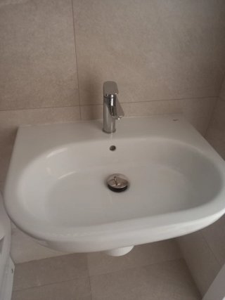 Lavabo de porcelana blanco