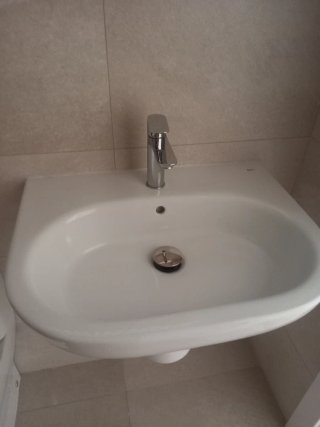 Lavabo de porcelana blanco