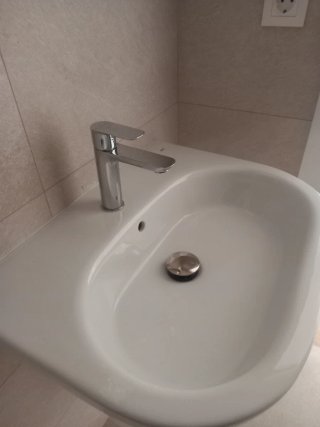 Lavabo de porcelana blanco