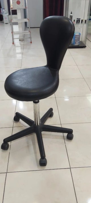 Muebles y aparatos peluquería/estética  x traspaso