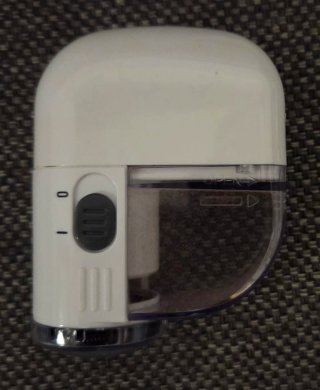 Quitapelusas eléctrico a pilas H5773