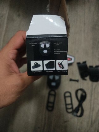 Luz trasera bicicleta con intermitentes inalámbric