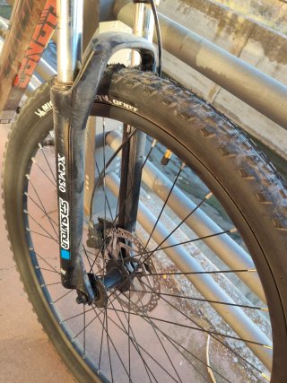 Bici eléctrica montaña 29 casi nueva perfect stado