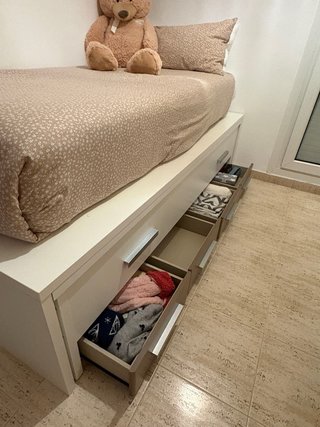 Cama individual con cajones + 2 colchones