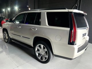 Cadillac escalade luxury  luxury  2015