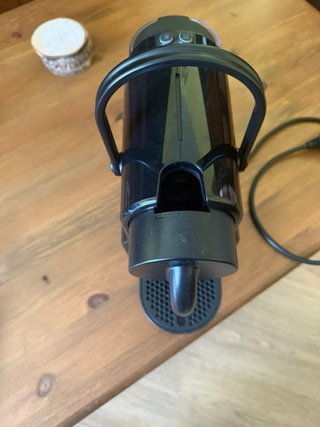 Cafetera Nespresso Inissia DeLonghi EN80B