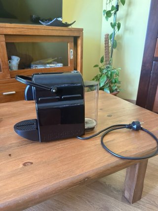 Cafetera Nespresso Inissia DeLonghi EN80B