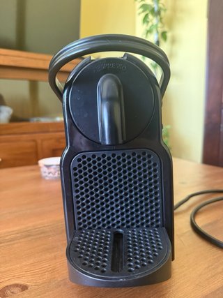 Cafetera Nespresso Inissia DeLonghi EN80B