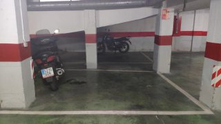Alquilo plaza de garaje para moto