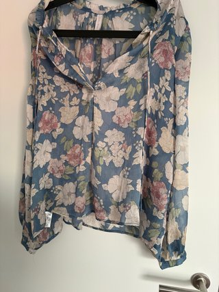 Blusa Mango floral