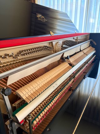 Piano Kawai K-18E Negro Brillante Japonés