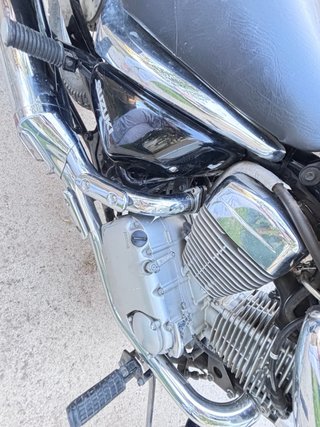 Suzuki Intruder 125cc Negra