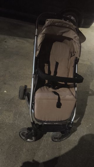 Silla de paseo ligera y plegable
