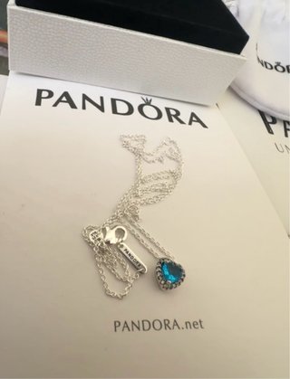 Collar Pandora de plata 925 con corazón azul