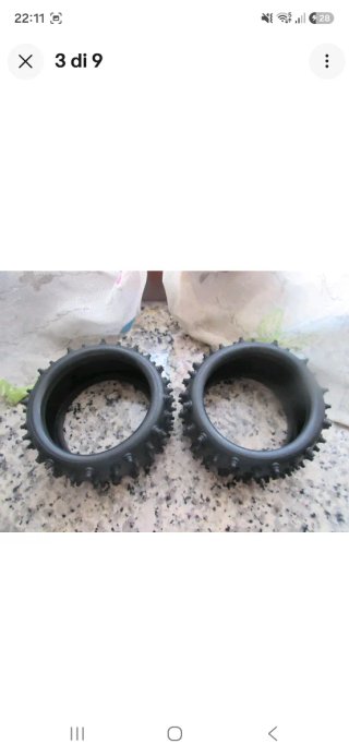 Gomme Kyosho 1/8 Burns RC 4WD Vintage