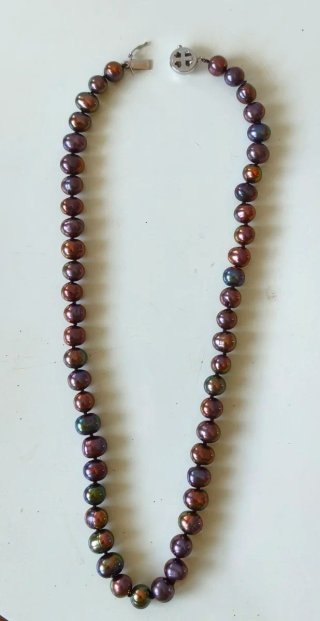 Collar de perlas con cierre de oro