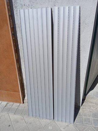 Lamas de persiana de aluminio.