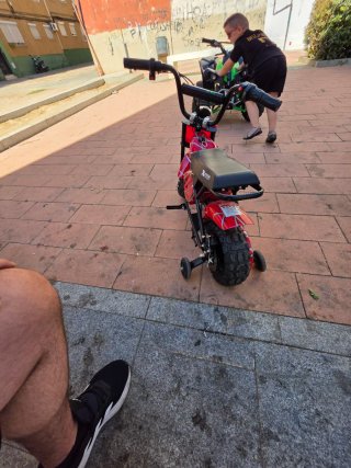 Moto Eléctrica Infantil Roja