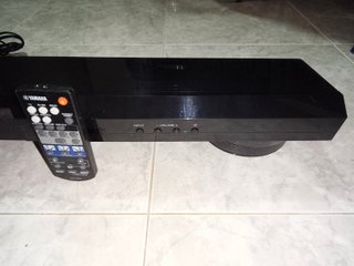 Barra de Sonido Con Subwoofer Yamaha YSP-1400