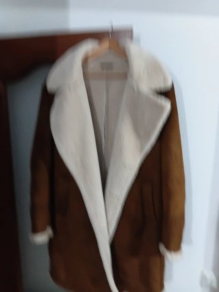 Abrigo borrego marrón y beige