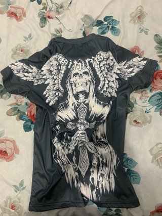 Camiseta Y2K/Streetwear con calavera