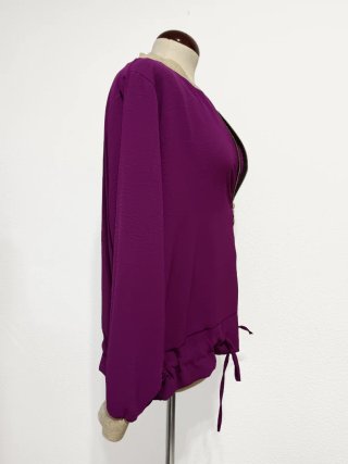 Chaqueta Morada con Detalles Beige