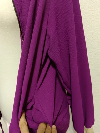 Chaqueta Morada con Detalles Beige