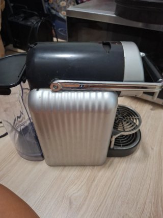 Cafetera Nespresso Zenius Profesional