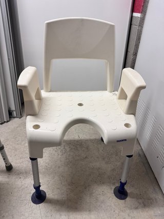 Silla de ducha regulable