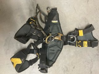 Arnés Petzl Astro Trabajos Verticales